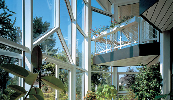 Landhaus-Holzfenster in mit modernem Design